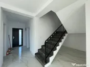 Duplex despartit prin camera tehnica finisaje premium Mosni 