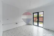 Apartament cu terasă și parcare în complex privat 