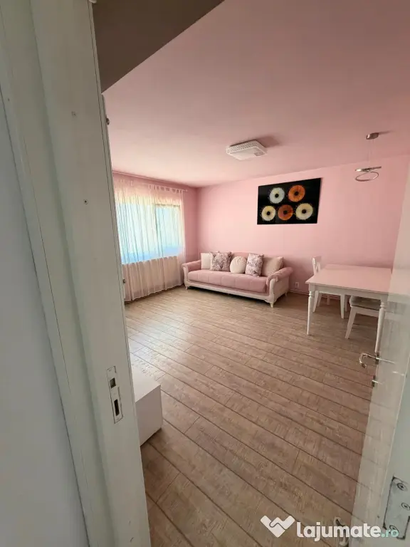 Codlea | 3 camere, 82 mp, 2 băi | Curte comuna | Renovat | Proprietar Comision 0