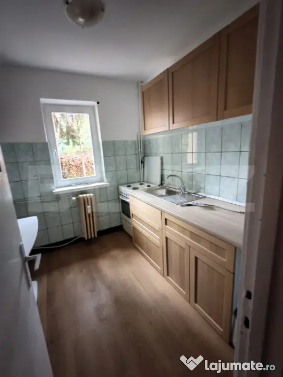 Apartament 2 Camere, Etaj 1 - Zona Universității - Suceava (Suceava)