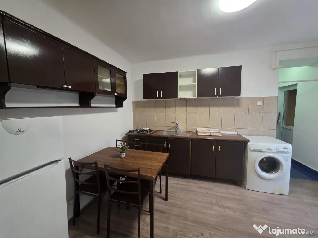 Apartament 3 camere,Uranus