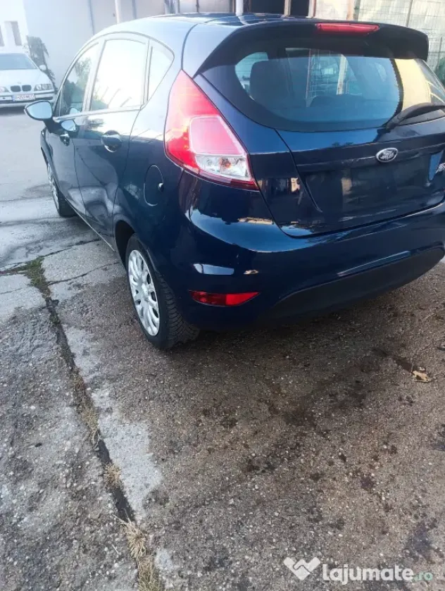 Ford fiesta 6 2015