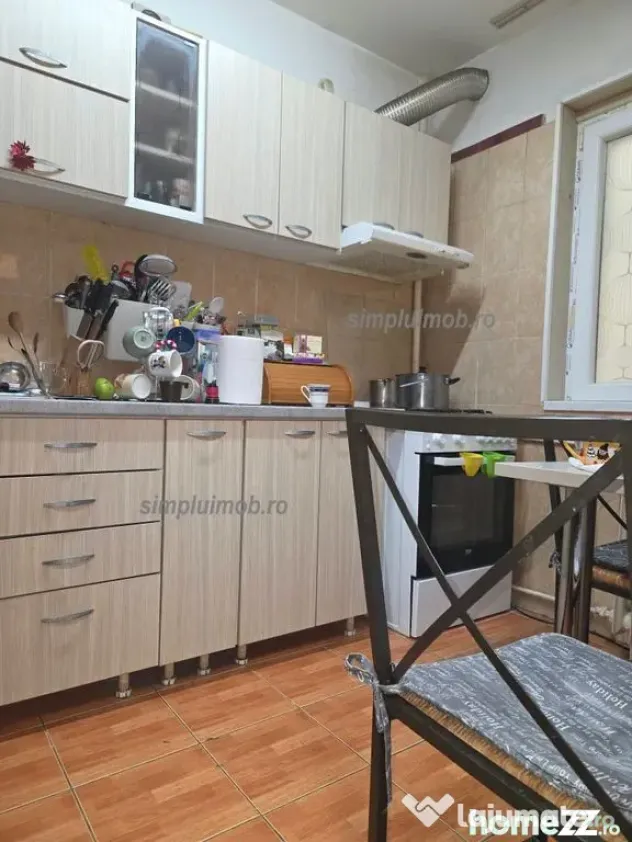 Vanzare apartament 3 camere Brâncoveanu etaj 3/10 - Bucuresti (Bucuresti-Ilfov)
