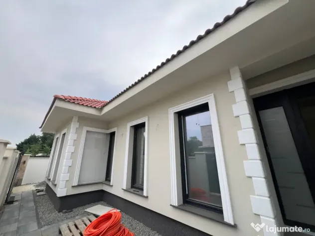 Casă individuală 4 camere | Garaj | Casă de oaspeți | Br - Timisoara (Timis)