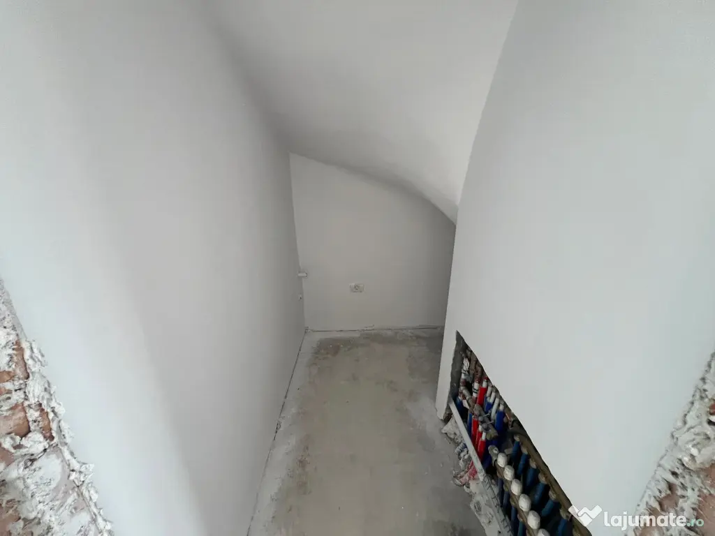 Duplex 4 camere cu etaj | 2 bai | Giroc - Giroc (Timis)