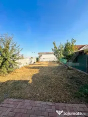 Duplex cu 130 mp utili și curte generoasă, în Dumbrăviț 