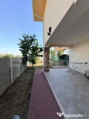 Duplex cu 130 mp utili și curte generoasă, în Dumbrăviț 