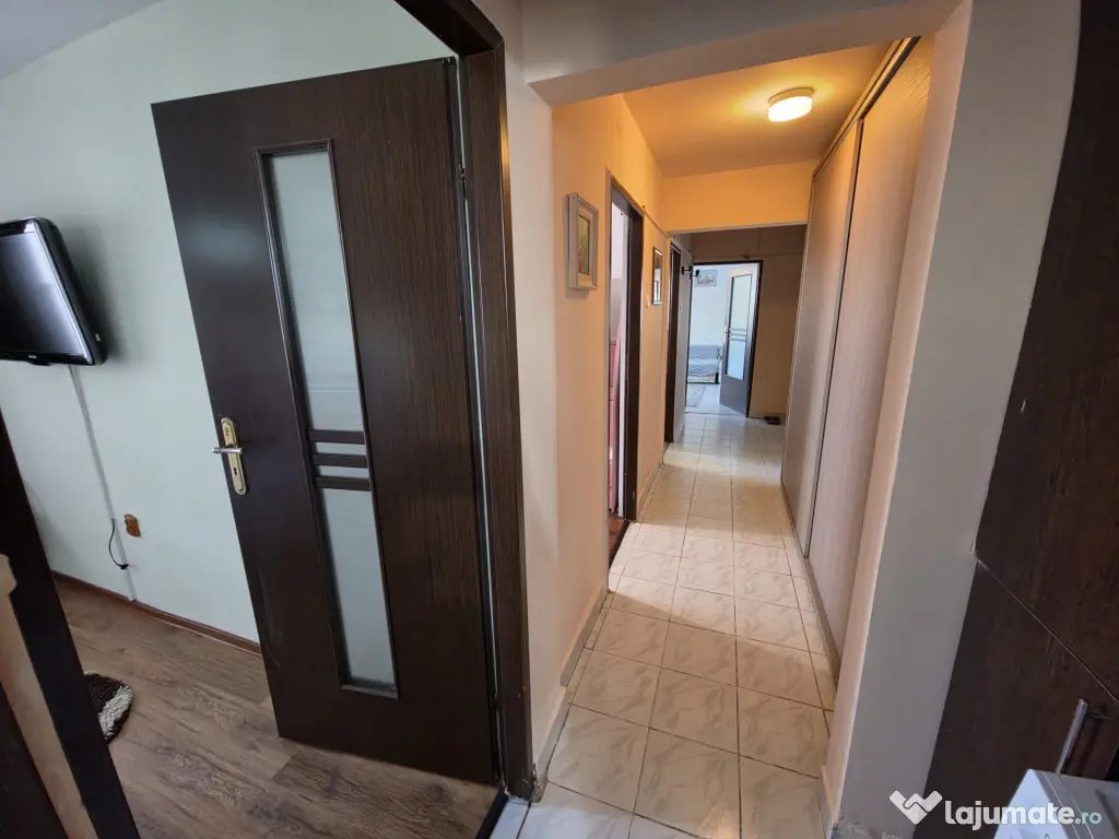 Tomis 3 apartament 3 camere decomandat Bd. Tomis - Constanta (Constanta)