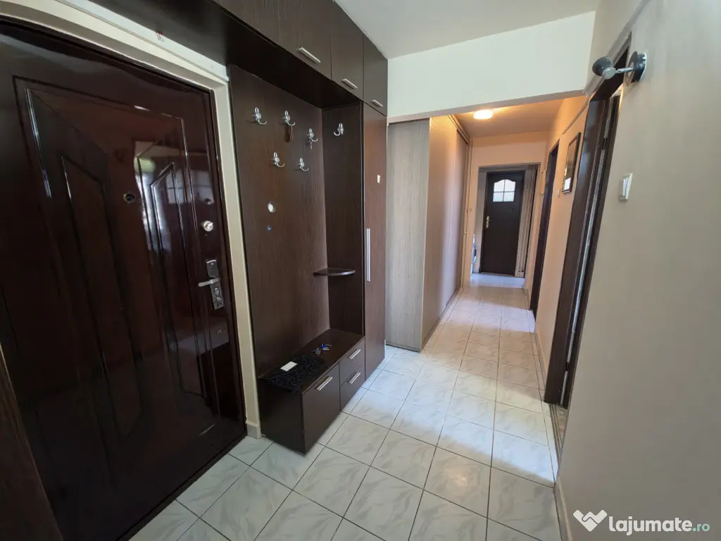Tomis 3 apartament 3 camere decomandat Bd. Tomis - Constanta (Constanta)