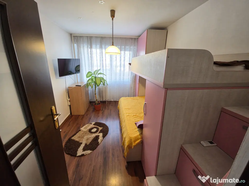 Tomis 3 apartament 3 camere decomandat Bd. Tomis - Constanta (Constanta)