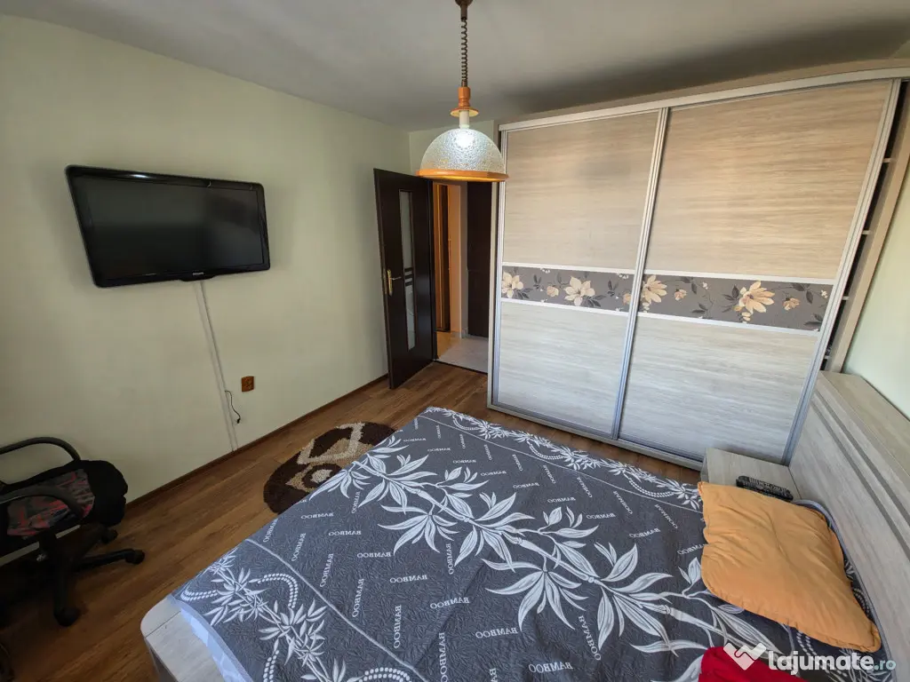 Tomis 3 apartament 3 camere decomandat Bd. Tomis - Constanta (Constanta)