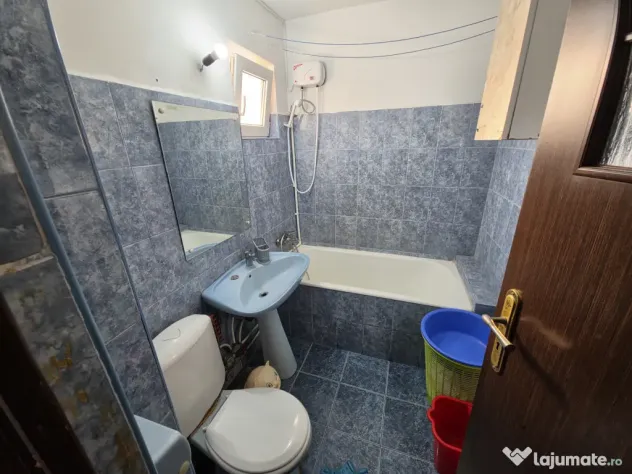 Tomis 3 apartament 3 camere decomandat Bd. Tomis - Constanta (Constanta)