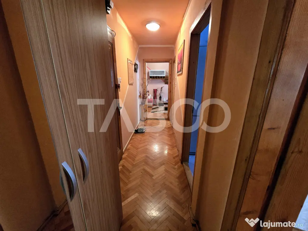 Apartament decomandat de vanzare etaj intermediar lift Vasil - Sibiu (Sibiu)