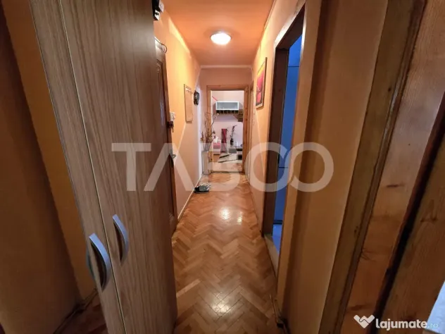 Apartament decomandat de vanzare etaj intermediar lift Vasil - Sibiu (Sibiu)