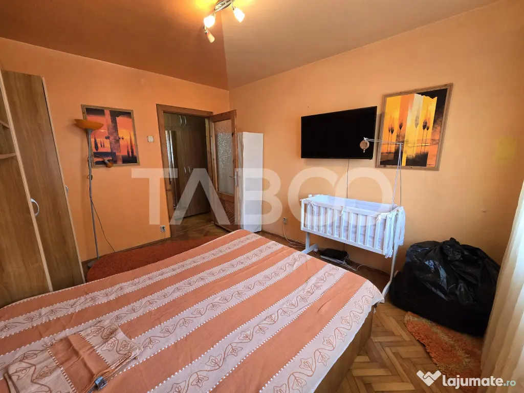 Apartament decomandat de vanzare etaj intermediar lift Vasil - Sibiu (Sibiu)
