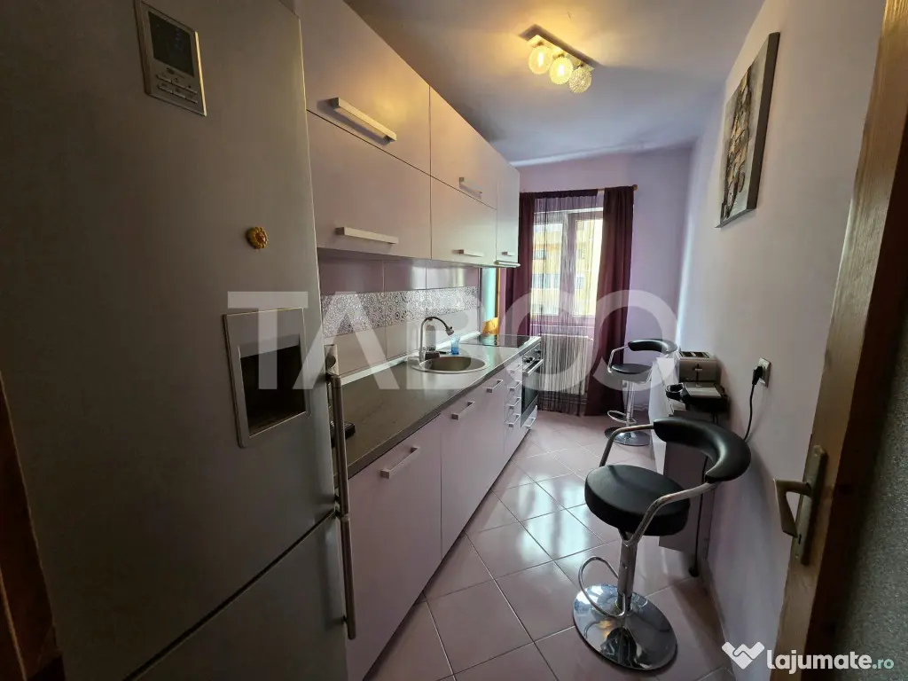 Apartament decomandat de vanzare etaj intermediar lift Vasil - Sibiu (Sibiu)