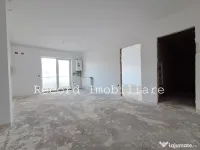 Apartament 2 camere, et.3, 47 mp, balcon 8 mp, Floresti 