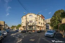 Zona C Calarrasilor ,apartament în imobil interbelic