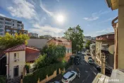 Zona C Calarrasilor ,apartament în imobil interbelic