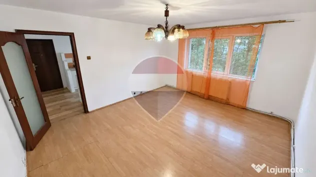 Apartament cu 3 camere de vânzare – Strada Victoriei, Baia Mare - Baia Mare (Maramures)