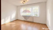 Apartament cu 3 camere de vânzare – Strada Victoriei, Baia Mare 