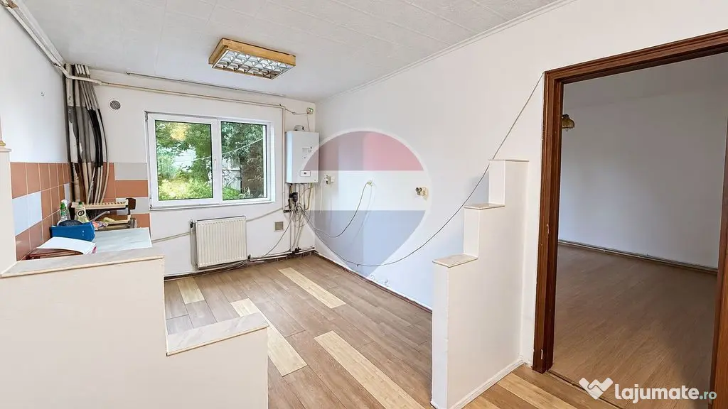Apartament cu 3 camere de vânzare – Strada Victoriei, Baia Mare - Baia Mare (Maramures)