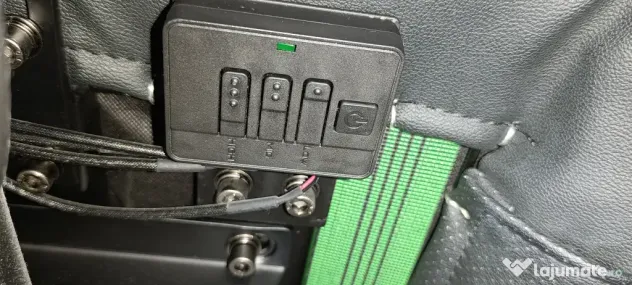 Scaun de gaming Thermaltake Tt eSPORTS U Comfort culoare negru cu roșu