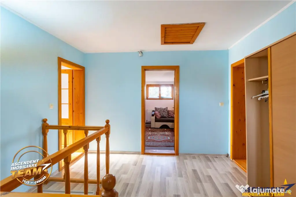 Vila familiala P M. domeniu de 2.661mp, livada, terasa incal - Brasov (Brasov)