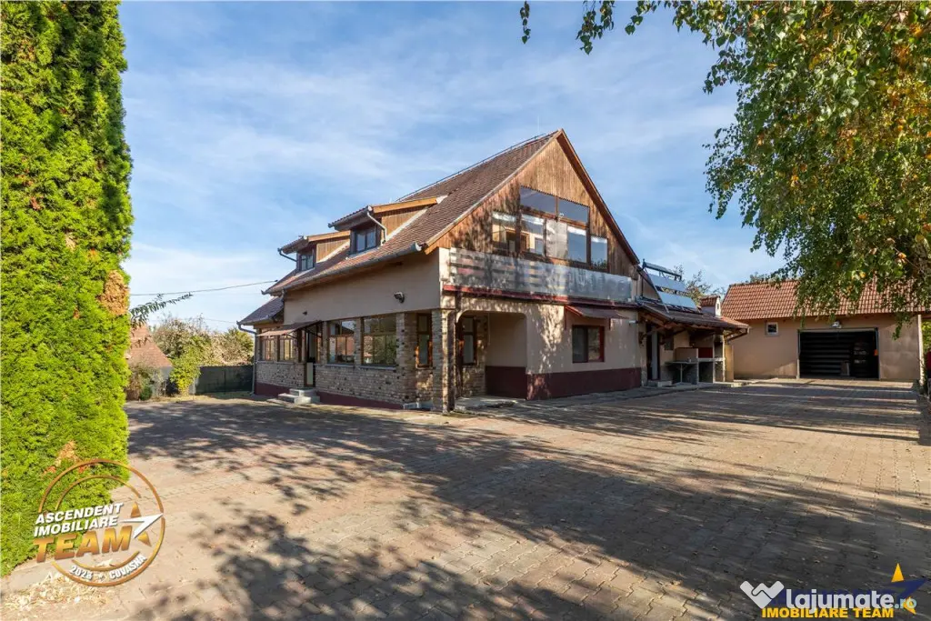 Vila familiala P M. domeniu de 2.661mp, livada, terasa incal - Brasov (Brasov)