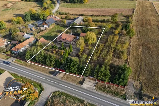 Vila familiala P M. domeniu de 2.661mp, livada, terasa incal - Brasov (Brasov)