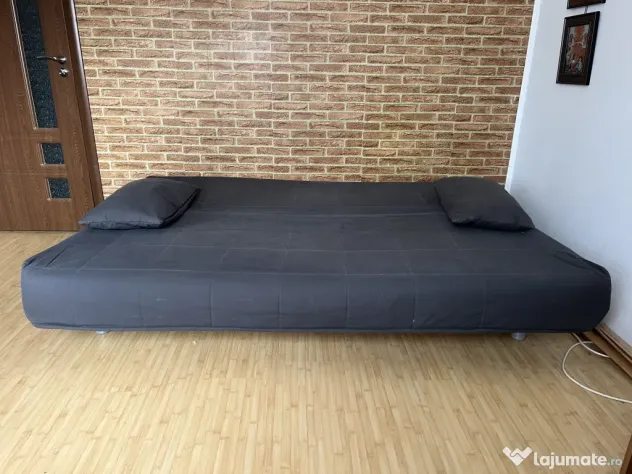 Canapea extensibila 3 locuri IKEA 140 x 200 cm cu lada depozitare