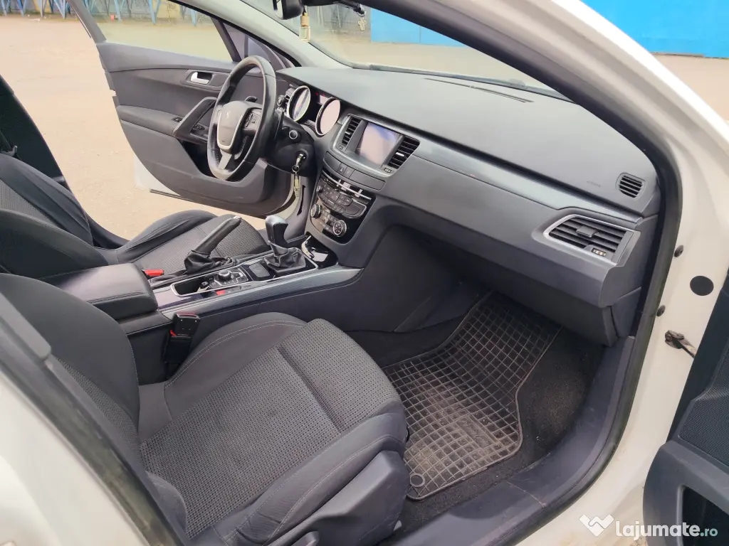 Vând Peugeot 508