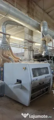 Mașină de rindeluit și frezat pentru rindeluire și frezare pe 4 fețe cu 5 axe 