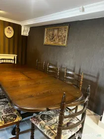 Set de sufragerie de epocă – Masă ovală extensibilă din lemn masiv și 8 scaune