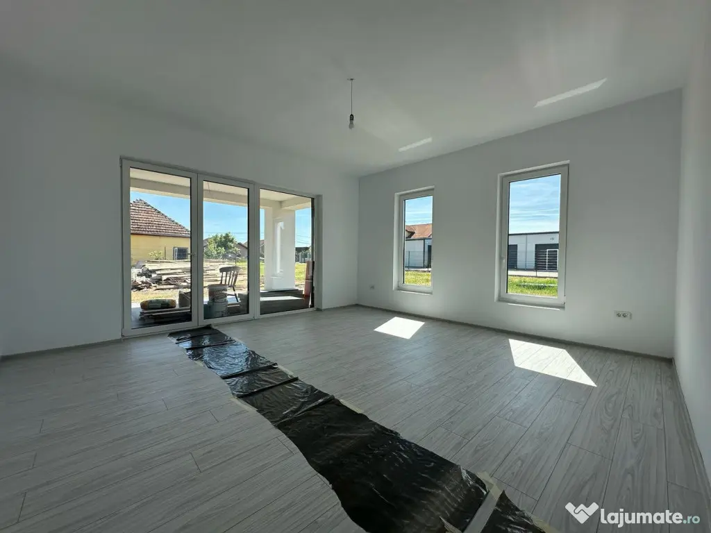 Duplex | Parter + Etaj | Toate utilitatile | Curte generoasa - Sacalaz (Timis)