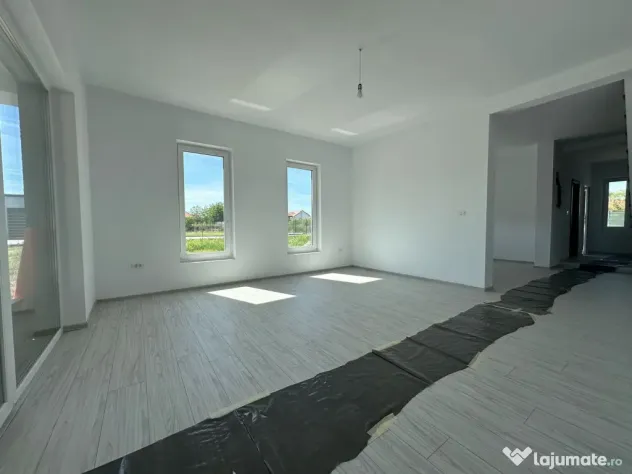 Duplex | Parter + Etaj | Toate utilitatile | Curte generoasa - Sacalaz (Timis)