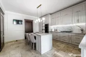 Vilă de lux, pentru o familie numeroasă, Spațiu, confort și intimitate 