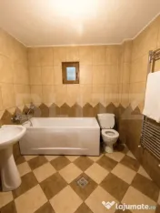 Apartament 3 camere 81 mp Podu de Fier 