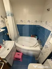 Apartament 3 camere-semidecomandat-55mp-Zona Primaverii 