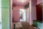 Apartament decomandat, 2 camere, Alfa, la 2 pași de stația de tramvai 