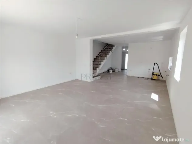 DUPLEX SPATIOS - ZONA CENTRALA - BALCON - Mosnita Noua (Timis)