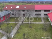 Spațiu industrial de vânzare 3 clădiri și teren de 2975