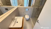 Apartament LUX 4 camere de テョnchiriat Nusco City, 2 parcトビi