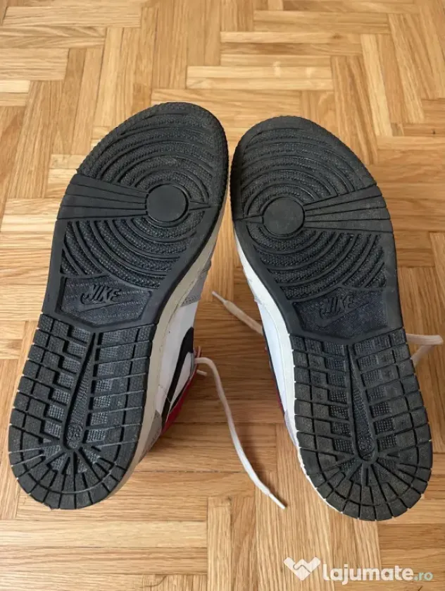 Adidași, mărimea 38, noi
