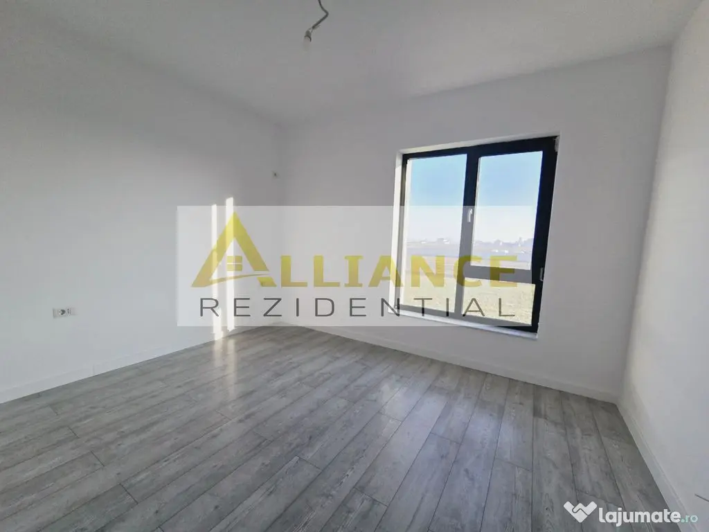 Vila individuala-5 camere-200m de autobuz-pod cu placa de beton - Berceni (Bucuresti-Ilfov)