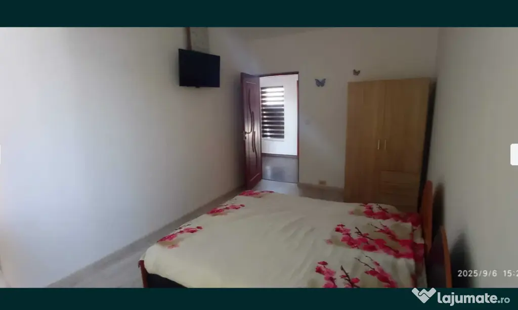 Vand apartament cu 4 camere , Sanmartin