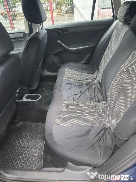 Skoda Rapid 2015 1.2 Benzină Manuala - Brasov (Brasov)