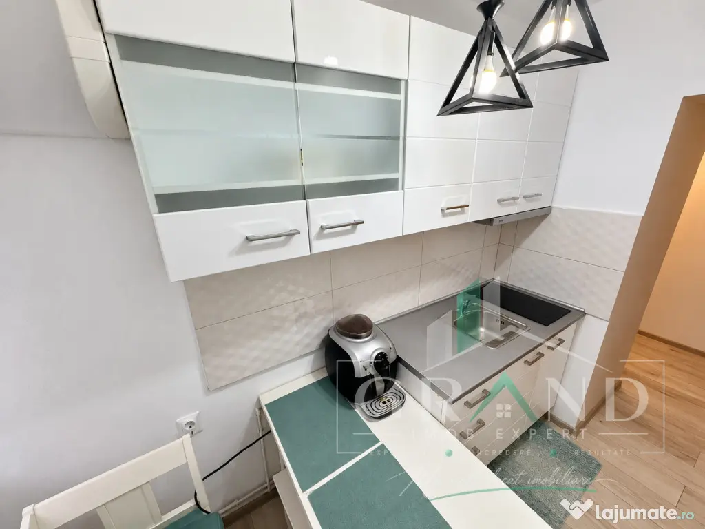 OPORTUNITATE | 2 CAMERE DECOMANDAT | LOGIE | B-dul Regele Mi - Baia Mare (Maramures)