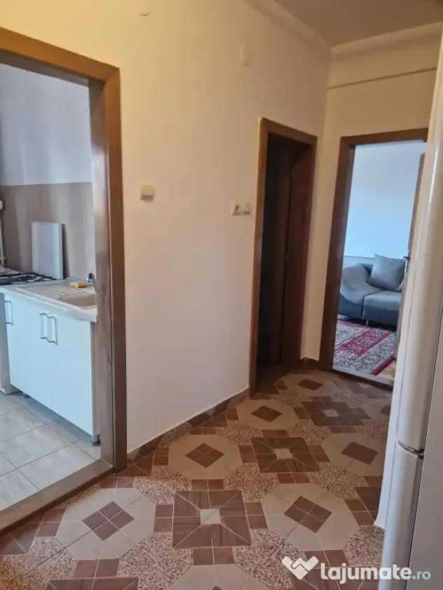 Inchiriere apartament recent renovat 2 camere ultracentral