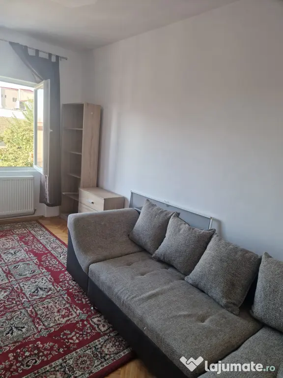 Inchiriere apartament recent renovat 2 camere ultracentral